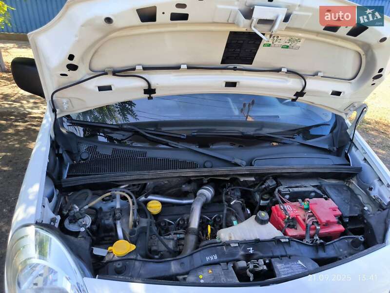 Мінівен Renault Kangoo 2011 в Сараті фото 18 Мінівен Renault Kangoo 2011 в Сараті