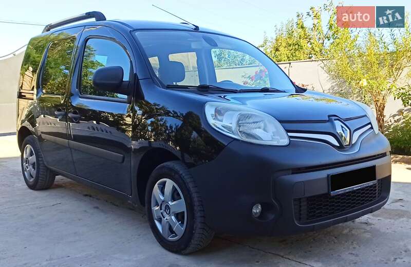 Минивэн Renault Kangoo 2015 в 
