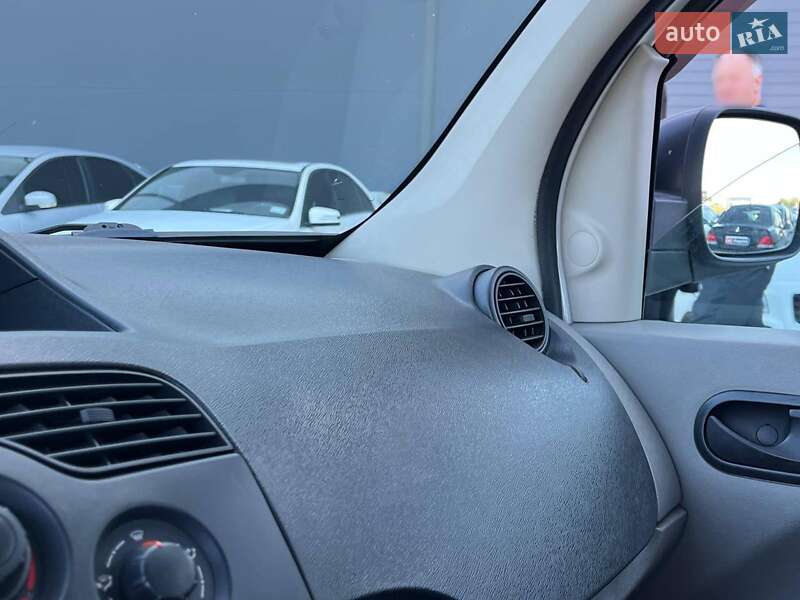 Минивэн Renault Kangoo 2010 в Львове