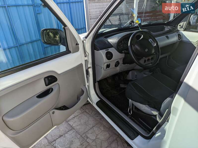 Минивэн Renault Kangoo 2005 в Ровно