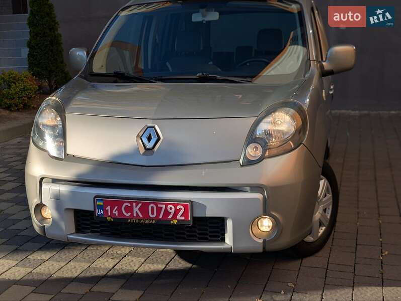 Минивэн Renault Kangoo 2011 в Ивано-Франковске