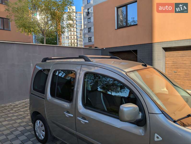 Минивэн Renault Kangoo 2011 в Ивано-Франковске