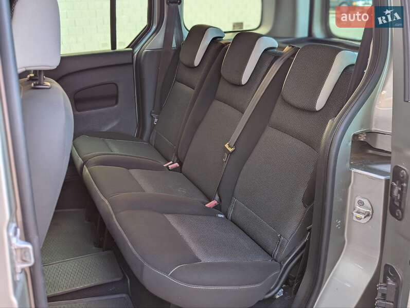 Минивэн Renault Kangoo 2011 в Ивано-Франковске