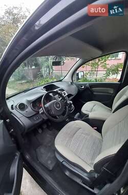 Минивэн Renault Kangoo 2012 в 