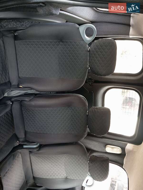 Минивэн Renault Kangoo 2008 в Сарнах