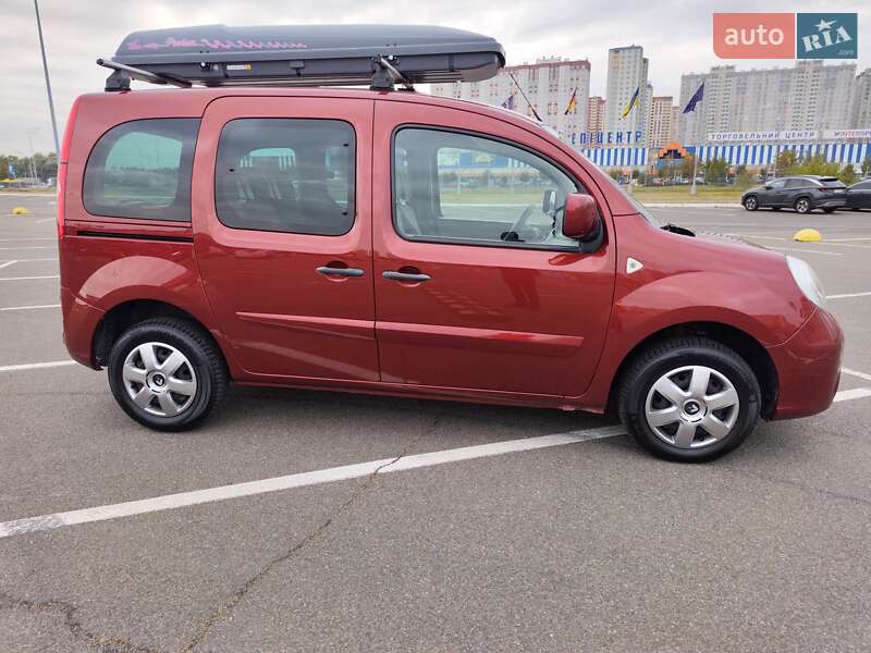 Минивэн Renault Kangoo 2010 в Киеве