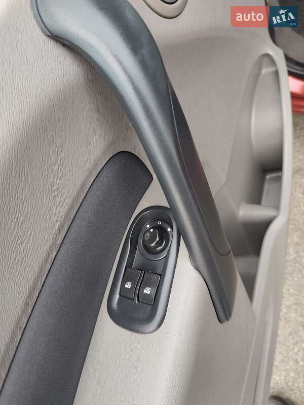 Минивэн Renault Kangoo 2010 в Киеве