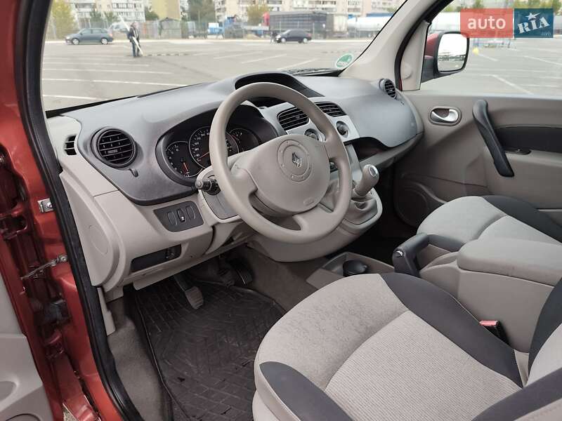 Минивэн Renault Kangoo 2010 в Киеве