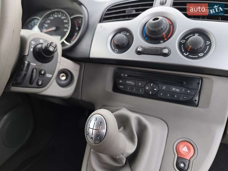 Минивэн Renault Kangoo 2010 в Киеве