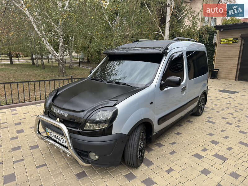 Минивэн Renault Kangoo 2003 в 