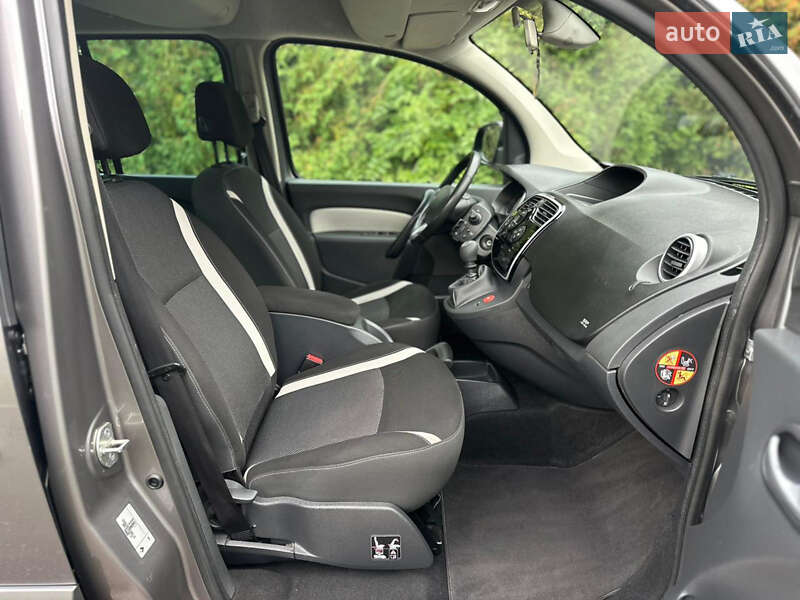 Минивэн Renault Kangoo 2015 в Ровно