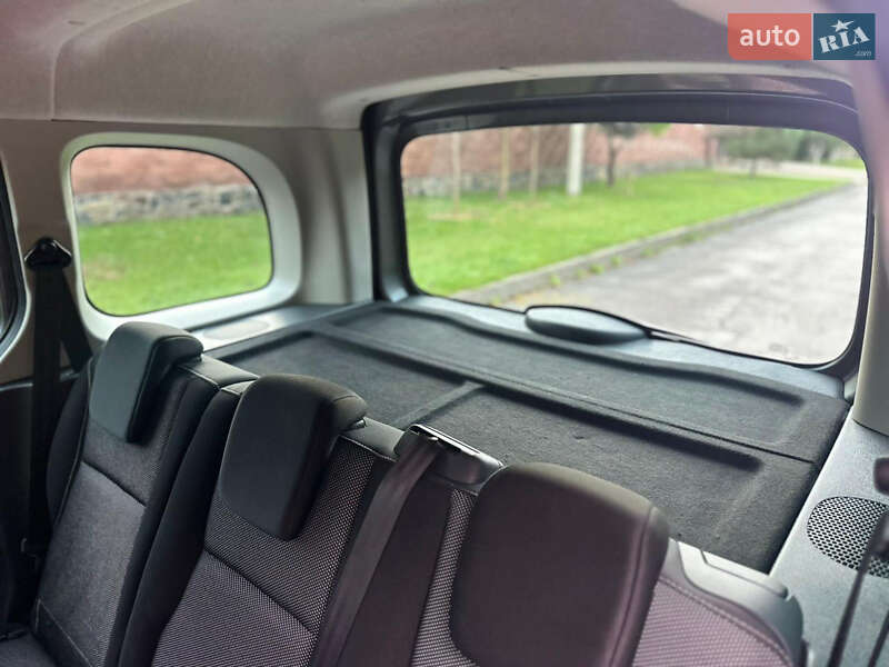 Минивэн Renault Kangoo 2015 в Ровно