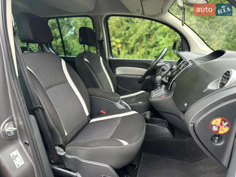 Минивэн Renault Kangoo 2015 в Ровно