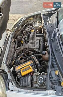 Вантажний фургон Renault Kangoo 2004 в  фото 10 Вантажний фургон Renault Kangoo 2004 в