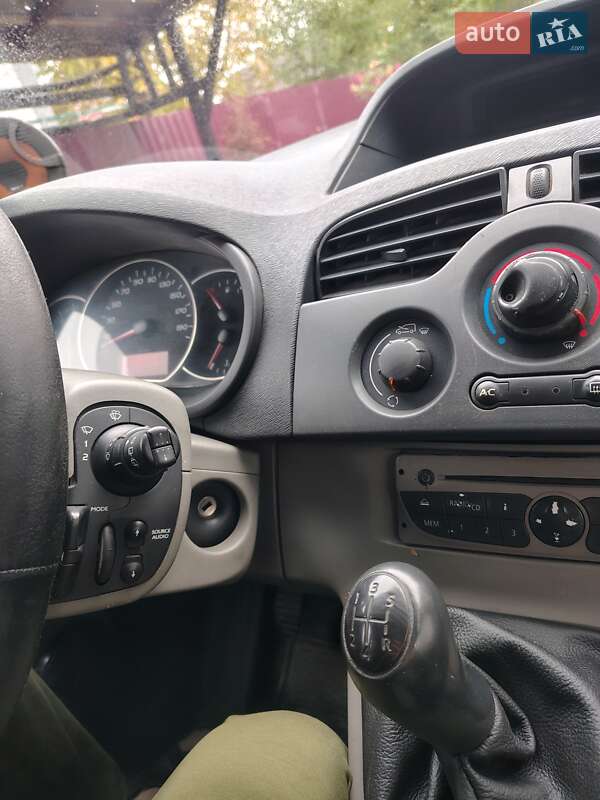 Минивэн Renault Kangoo 2010 в Новояворовске фото 16 Минивэн Renault Kangoo 2010 в Новояворовске
