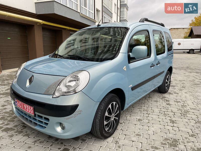 Минивэн Renault Kangoo 2010 в Ивано-Франковске
