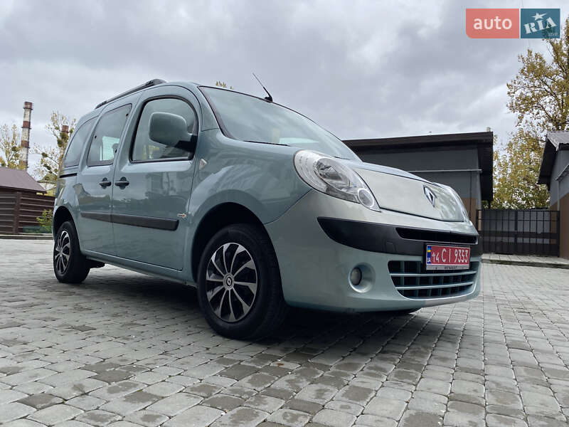 Минивэн Renault Kangoo 2010 в Ивано-Франковске