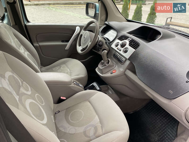 Минивэн Renault Kangoo 2010 в Ивано-Франковске