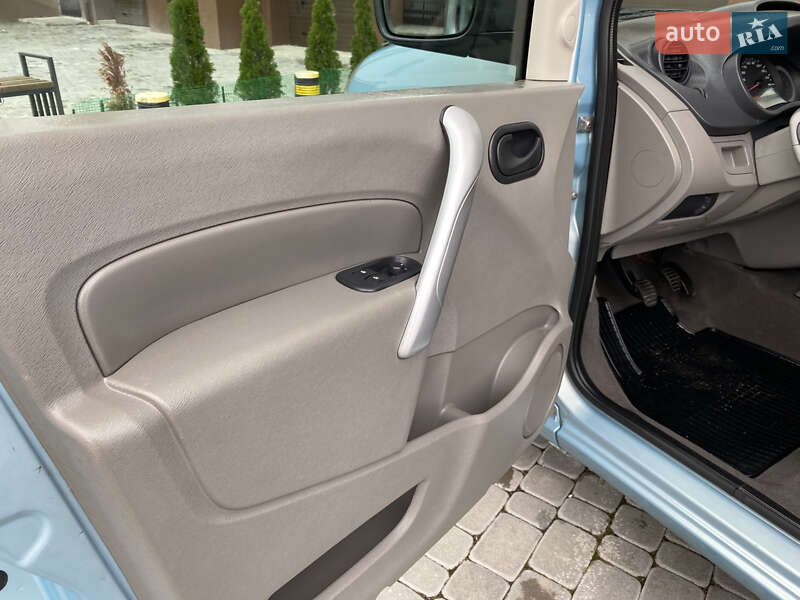 Минивэн Renault Kangoo 2010 в Ивано-Франковске