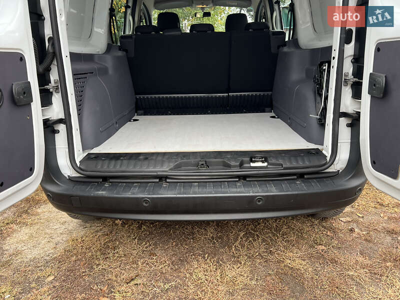 Мінівен Renault Kangoo 2017 в Дніпрі