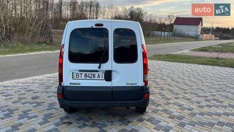 Минивэн Renault Kangoo 2004 в Десне