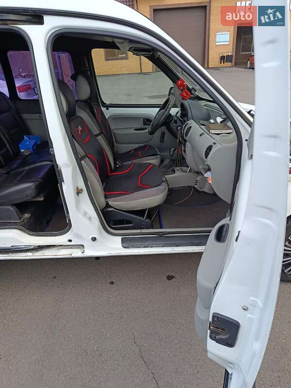 Минивэн Renault Kangoo 2001 в Благовещенском