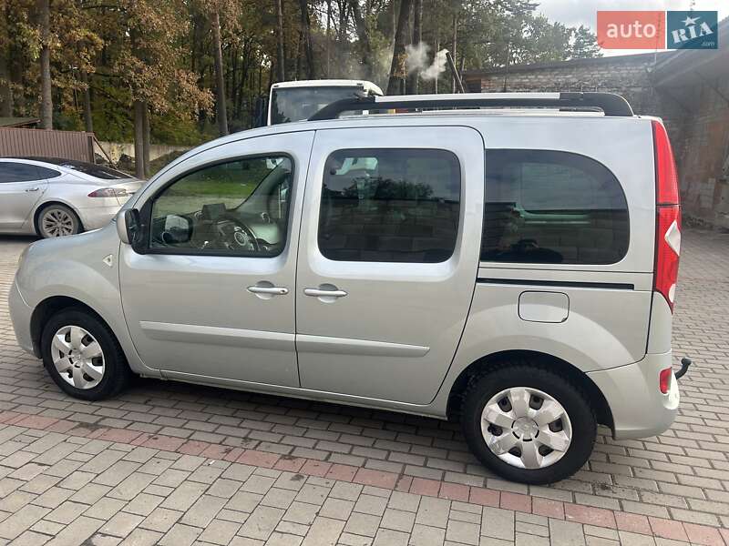 Минивэн Renault Kangoo 2011 в Луцке