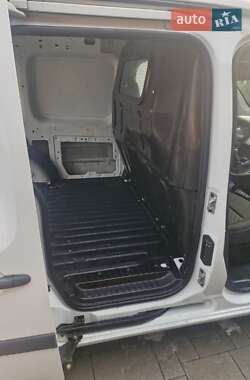 Грузовой фургон Renault Kangoo 2012 в  фото 4 Грузовой фургон Renault Kangoo 2012 в