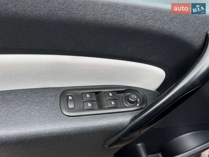 Мінівен Renault Kangoo 2013 в Чернівцях