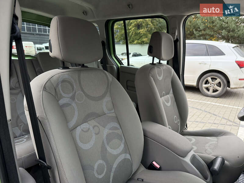 Мінівен Renault Kangoo 2009 в Луцьку