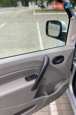 Минивэн Renault Kangoo 2010 в 