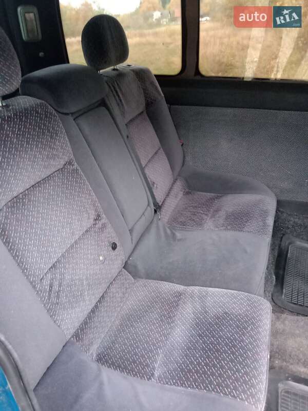 Мінівен Renault Kangoo 2004 в Чернівцях