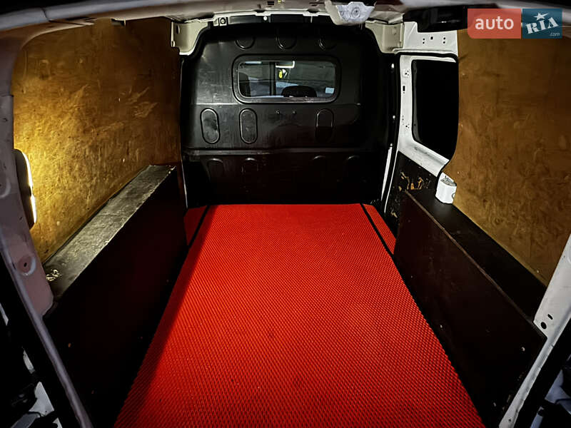 Вантажний фургон Renault Kangoo 2013 в Запоріжжі фото 7 Вантажний фургон Renault Kangoo 2013 в Запоріжжі