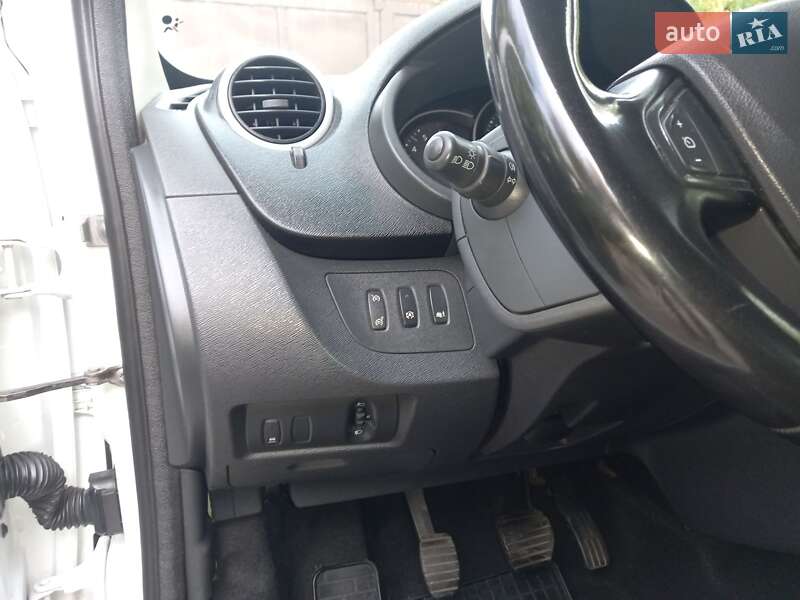 Минивэн Renault Kangoo 2017 в Киеве