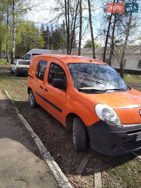 Вантажний фургон Renault Kangoo 2010 в Мукачевому фото Вантажний фургон Renault Kangoo 2010 в Мукачевому