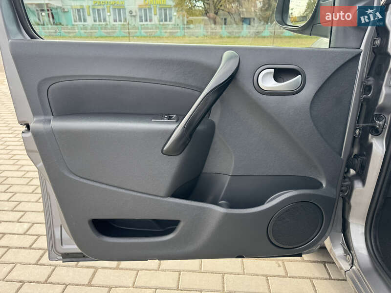 Минивэн Renault Kangoo 2017 в Лопатине фото 17 Минивэн Renault Kangoo 2017 в Лопатине