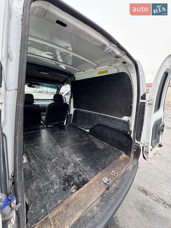 Вантажний фургон Renault Kangoo 2000 в Кам'янці-Бузькій фото 10 Вантажний фургон Renault Kangoo 2000 в Кам'янці-Бузькій