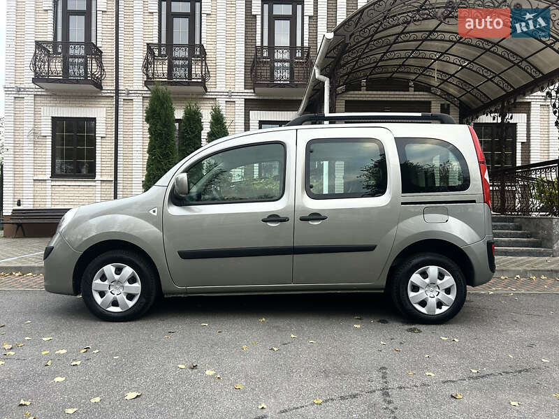 Минивэн Renault Kangoo 2011 в Виннице