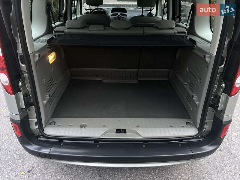 Минивэн Renault Kangoo 2011 в Виннице