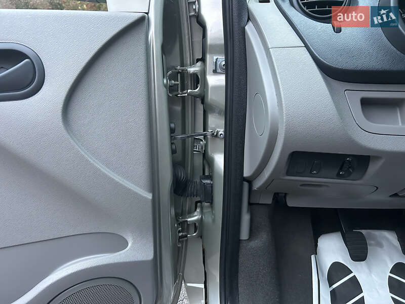 Минивэн Renault Kangoo 2011 в Виннице