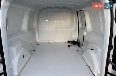 Грузовой фургон Renault Kangoo 2019 в  фото 5 Грузовой фургон Renault Kangoo 2019 в