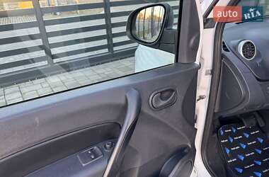 Грузовой фургон Renault Kangoo 2019 в  фото 15 Грузовой фургон Renault Kangoo 2019 в