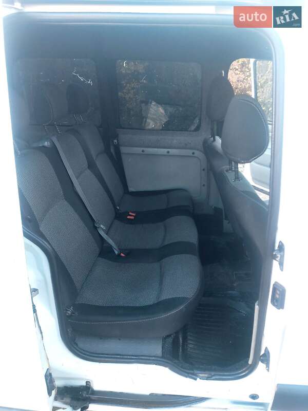 Мінівен Renault Kangoo 2008 в Кам'янці фото 4 Мінівен Renault Kangoo 2008 в Кам'янці