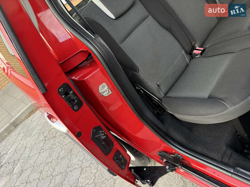 Мінівен Renault Kangoo 2014 в Дніпрі фото 114 Мінівен Renault Kangoo 2014 в Дніпрі