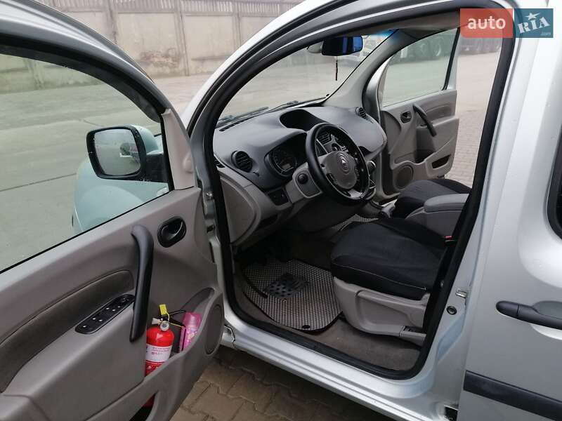 Мінівен Renault Kangoo 2008 в Чернівцях