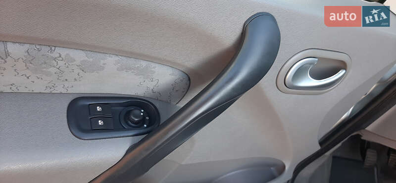 Мінівен Renault Kangoo 2009 в Чернігові фото 37 Мінівен Renault Kangoo 2009 в Чернігові