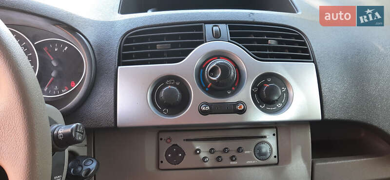 Мінівен Renault Kangoo 2009 в Чернігові фото 45 Мінівен Renault Kangoo 2009 в Чернігові