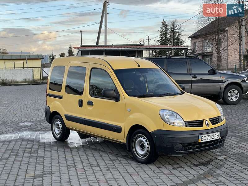 Вантажопасажирський фургон Renault Kangoo 2007 в Жовкві фото Вантажопасажирський фургон Renault Kangoo 2007 в Жовкві