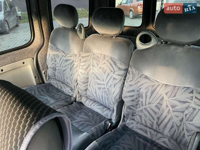 Вантажопасажирський фургон Renault Kangoo 2007 в Жовкві фото 14 Вантажопасажирський фургон Renault Kangoo 2007 в Жовкві