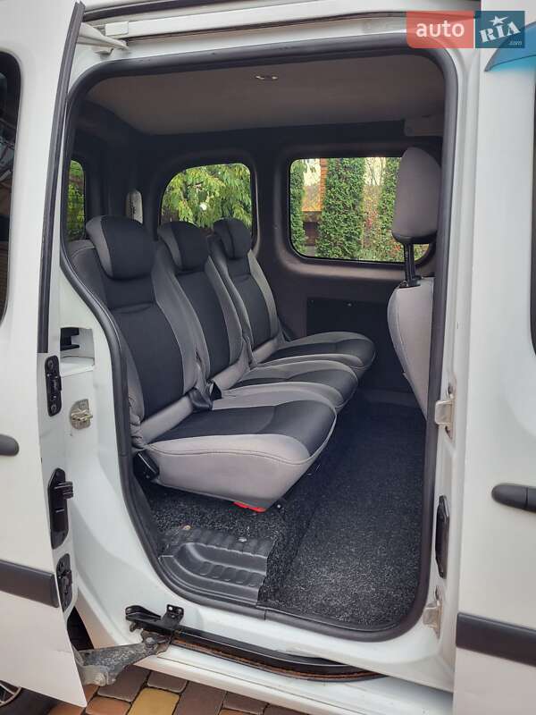 Минивэн Renault Kangoo 2011 в Смеле